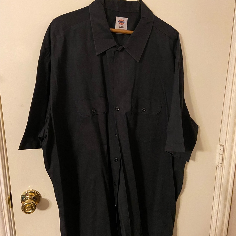 Dickies men’s black button down short sleeve shirt